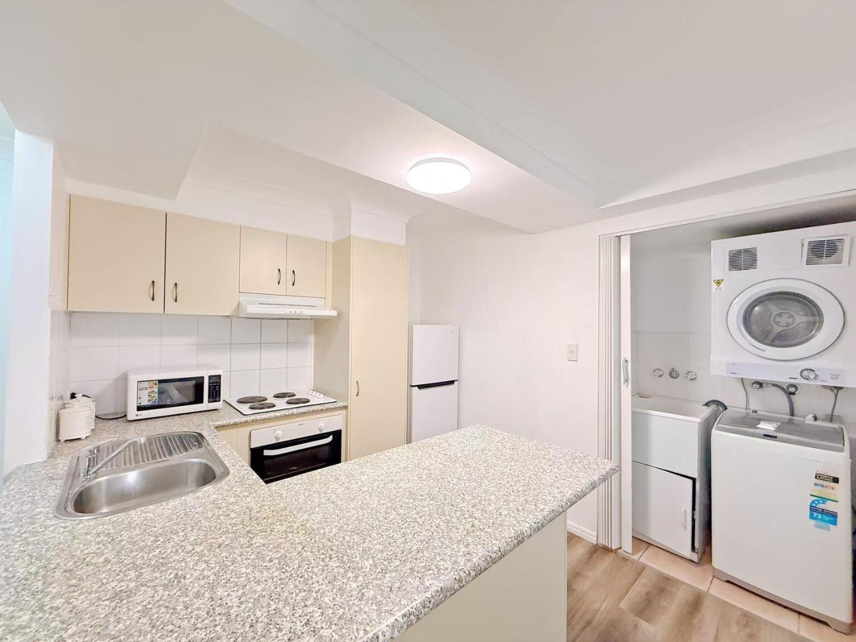 Karana Palms Resort Gold Coast Bagian luar foto
